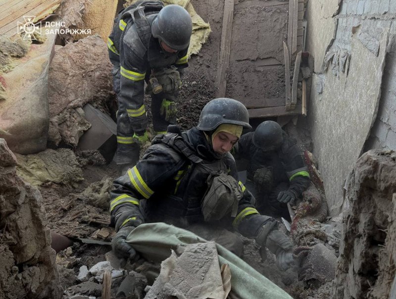 Russia strikes Zaporizhzhia, Sumy, and Kyiv oblasts overnight, killing at least two  -VIDEO 