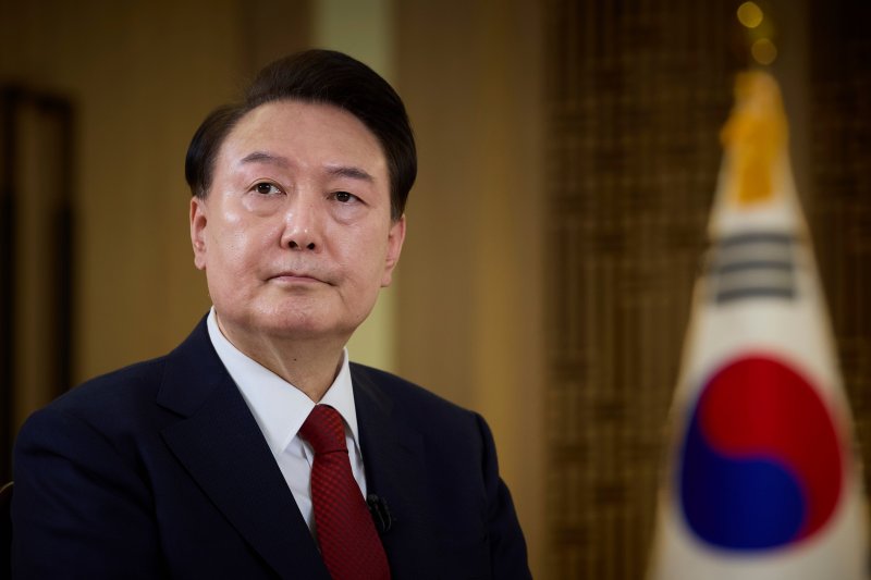 S. Korean president says to face financial crisis with U.S. investment demands 