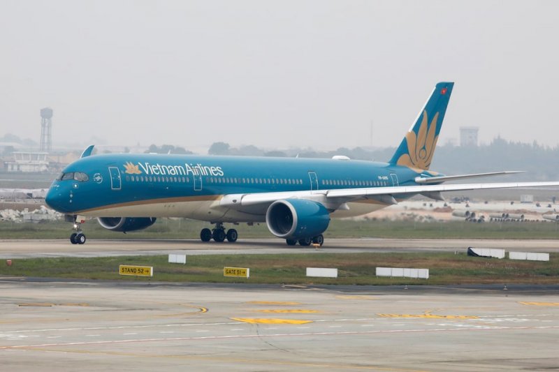 Vietnam Airlines to expand fleet with 30 new wide-body jets 