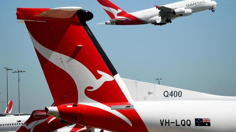 Qantas flight QF1889 makes emergency landing: 20,000 feet plunge