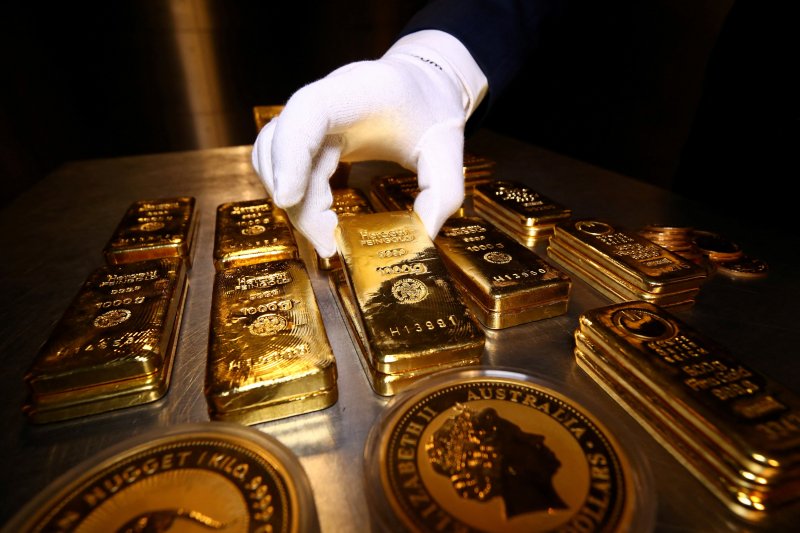 Gold hits new all-time high as traders brush off Fed’s caution