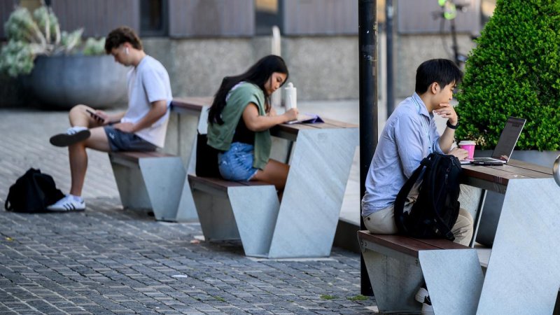 Australian student debts slashed by 20% from today 