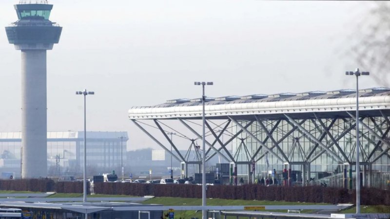 Stansted Airport closed early after fire broke out