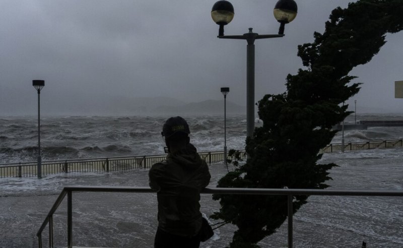 Super Typhoon Ragasa makes landfall in southern China  -VIDEO 