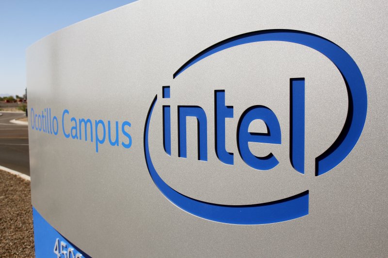 Intel eyes Apple investment to support struggling chip business