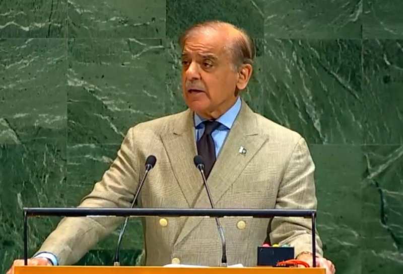 Pakistan’s PM thanks Azerbaijan at UN General Assembly
