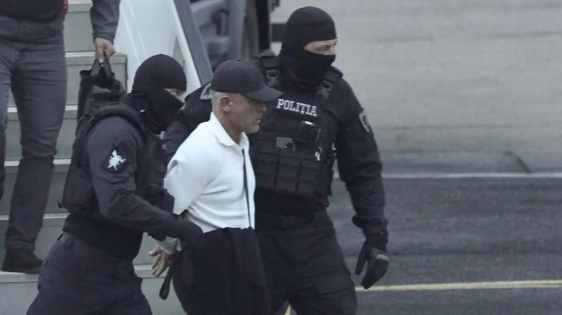 Greece extradites oligarch to Moldova over $1bn fraud