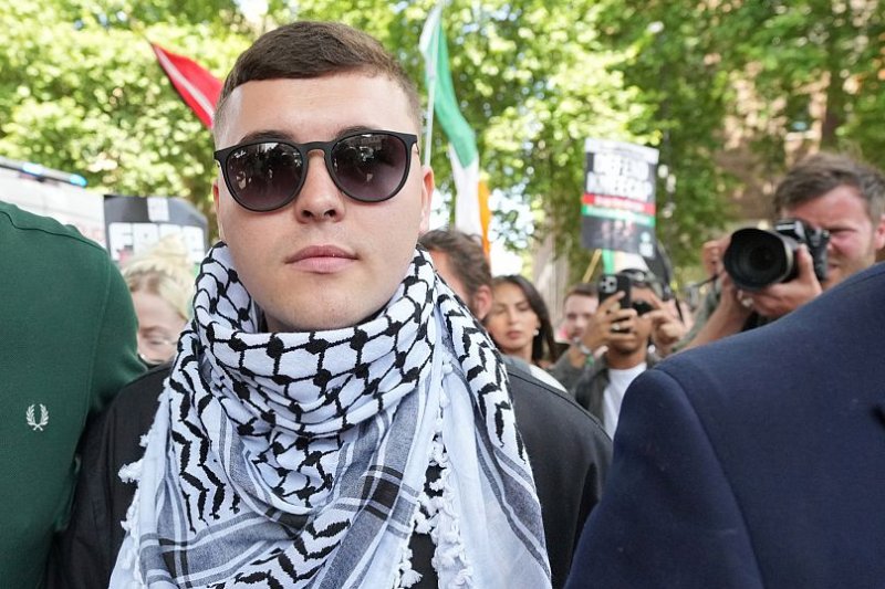 Terrorism case against Kneecap rapper thrown out