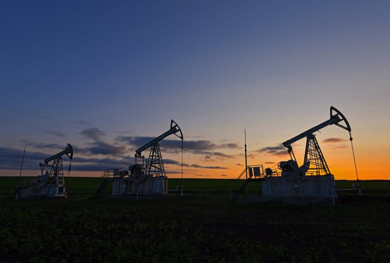 Azeri Light crude closes at $73.76 per barrel