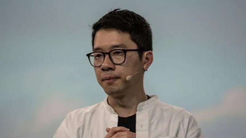 Singapore denies entry to exiled HK pro-democracy activist 