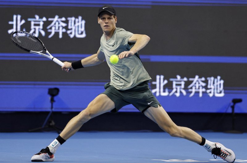 Sinner edges Marozsan to reach China Open semi-finals