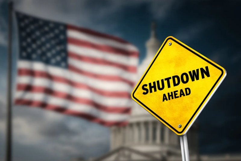  U.S. government on edge of shutdown as markets brace for impact 