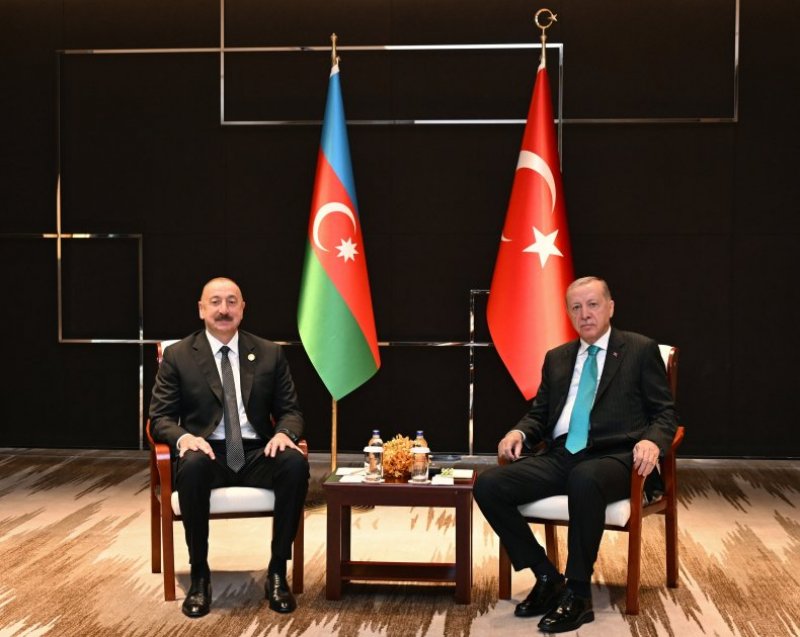 Azerbaijani, Turkish leaders review prospects for joint energy projects 