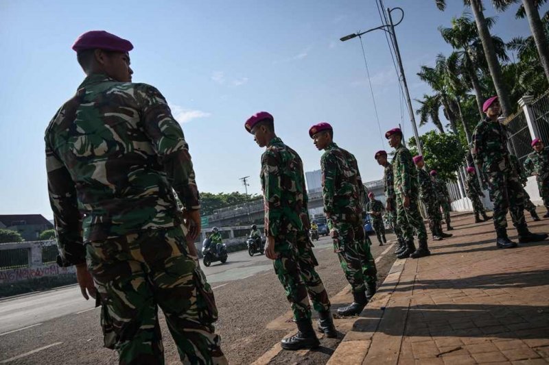 Indonesia boosts security following deadly protests
