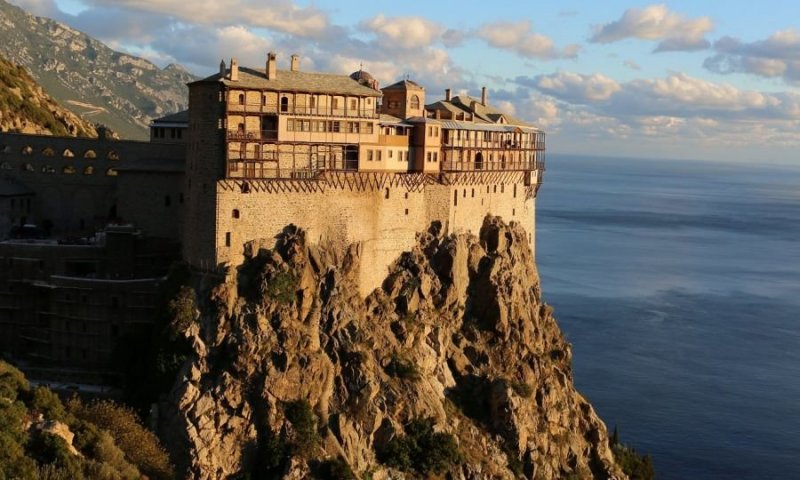 4.8 magnitude earthquake hits Mount Athos in northern Greece
