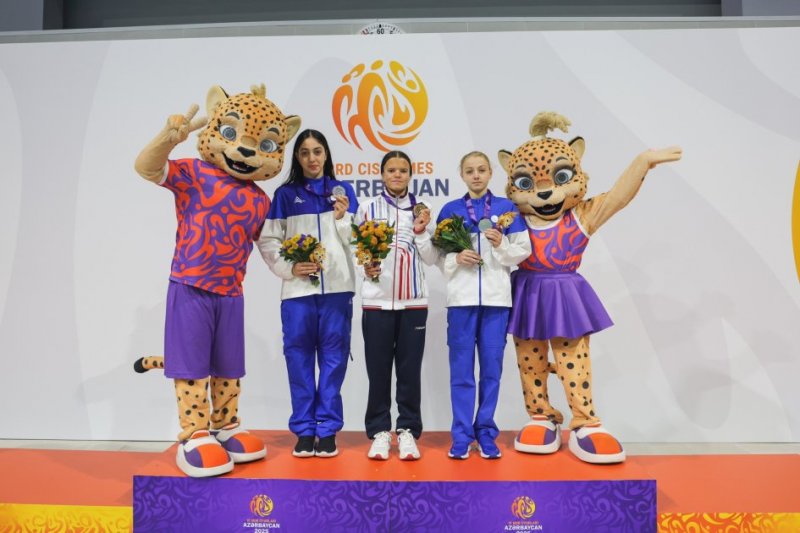 Azerbaijan swimmers secure two more medals at CIS Games