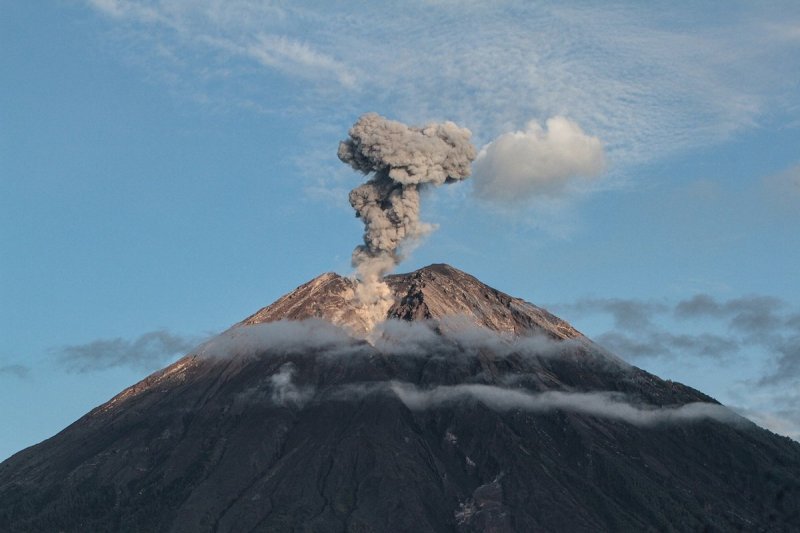 Indonesia’s Mount Semeru erupts twice in a day