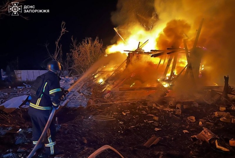 Russia launches guided aerial bombs on Ukraine’s Zaporizhzhia -  VIDEO 