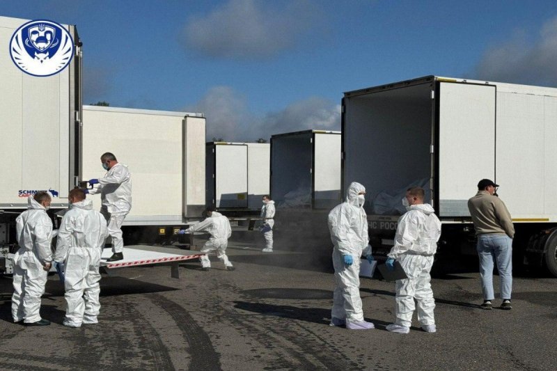 Russia and Ukraine exchange bodies of fallen soldiers 