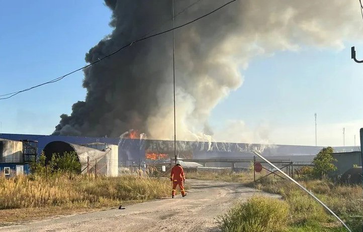 Russian strike Epicenter logistics hub near Kyiv -  VIDEO 