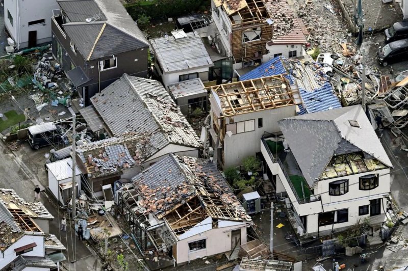 Typhoon Peipah injuries 24 in central Japan