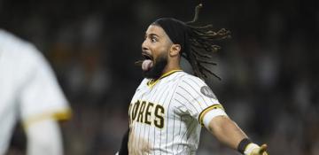 Padres edge Reds in extra innings on Tatis’ sacrifice fly