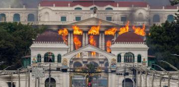 Protesters set fire to Nepal’s largest media house and Parliament -  VIDEO 
