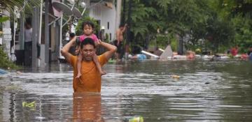 Deadly Bali floods kill at least 2 -  VIDEO 