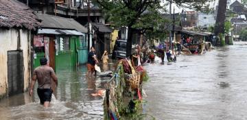 Bali flood death toll rises to 14