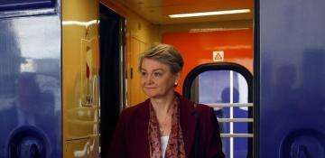 UK pledges $193 million in aid to Ukraine, imposes new sanctions on Russia