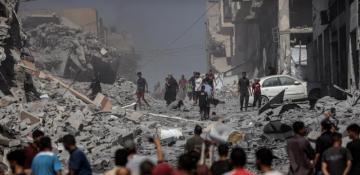 Escalating Israeli bombardment forces Gaza City residents flee south