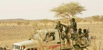 Trucks set ablaze as militants block key Senegal-Mali trade route 