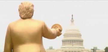 Giant Trump statue holding Bitcoin appears outside US Capitol  -VIDEO 