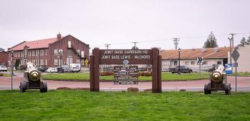  Military helicopter crashes near base in Washington state