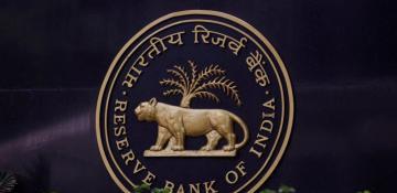 India sees drop in foreign exchange reserves