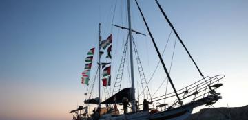 International aid flotilla approaches Gaza amid efforts to break blockade