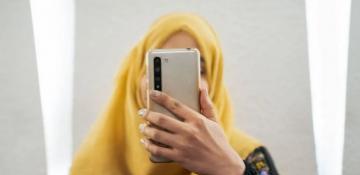 Afghan women lose their 'last hope' as Taliban shuts down internet 