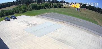 Two killed in small plane crash at David Wayne Hooks Airport in US -  VIDEO 