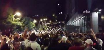 Police blockade and protests at CHP Istanbul Provincial Headquarters -  VIDEO 