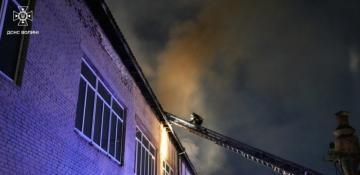 Zelenskyy warns of dangerous escalation after Russian strike hits factory in Khmelnytskyi