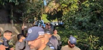 Israeli police arrest protesters demanding release of captives outside education minister’s home