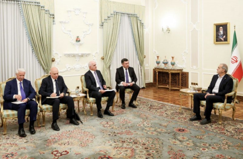 Azerbaijani Deputy PM meets with Iranian President 