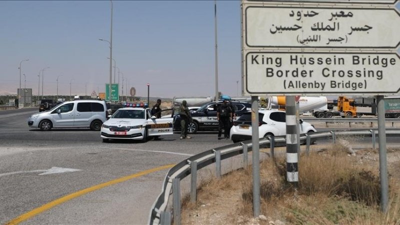 Israel closes main Jordan crossing again following killing of 2 soldiers