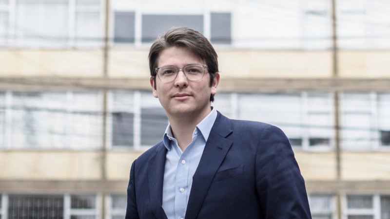 Colombian Senator Miguel Uribe dies two months after being shot 