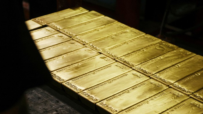 Gold poised for seventh weekly gain amid US government shutdown