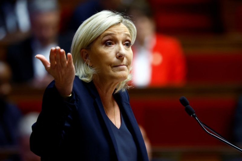 Le Pen demands snap elections following French PM’s resignation