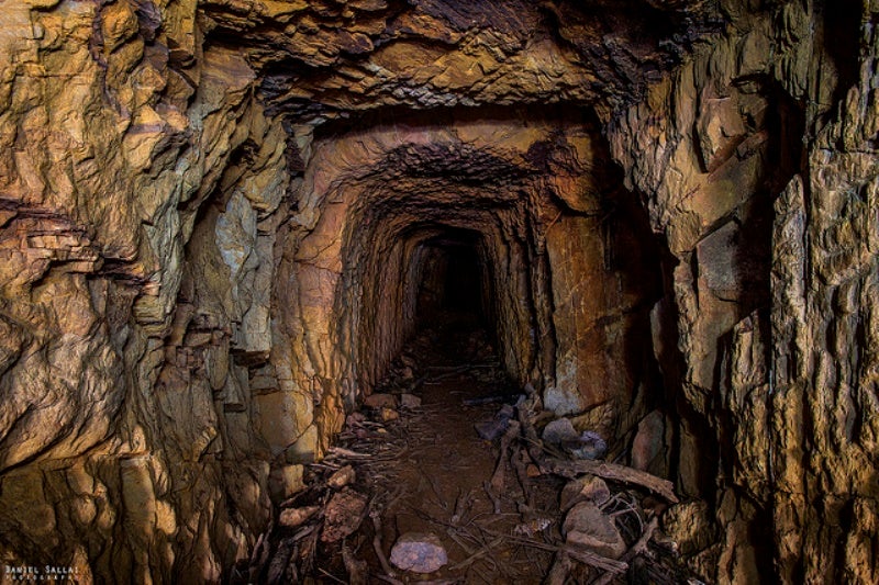 Gold mine collapse kills 2 in Afghanistan 