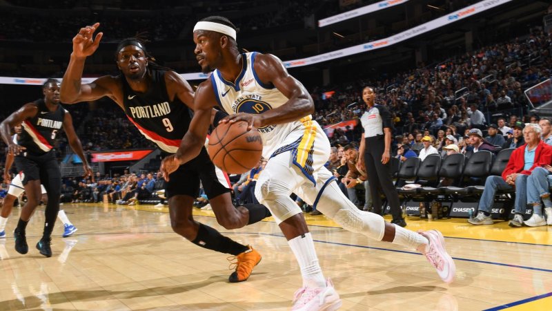 Warriors rally with 51-point 4th quarter to topple Blazers