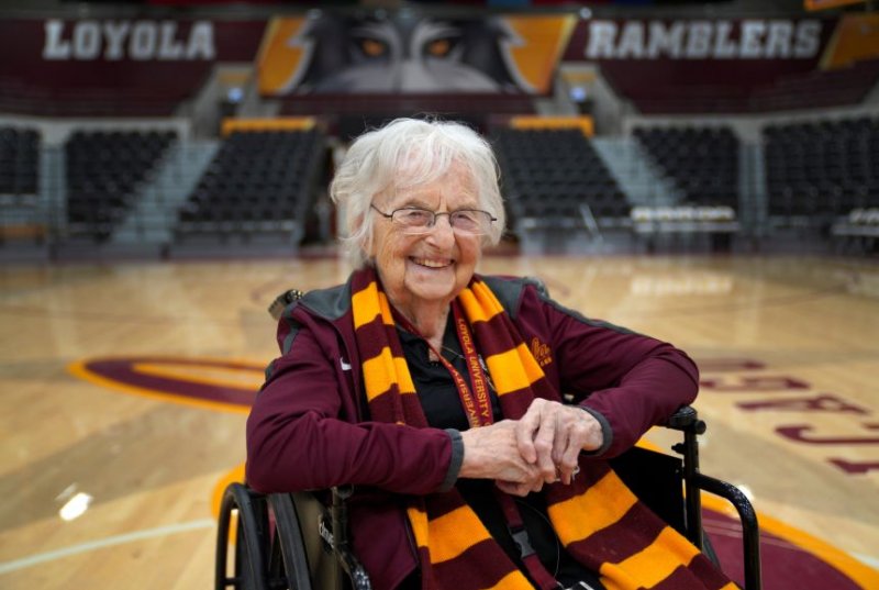 Beloved Loyola-Chicago chaplain Sister Jean dies at 106