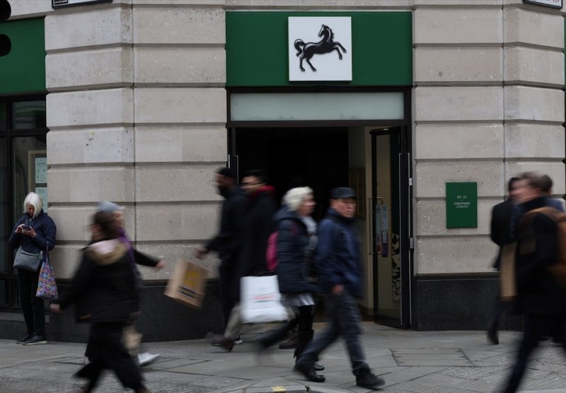 Lloyds faces additional $1.1 billion charge over UK motor finance scandal 